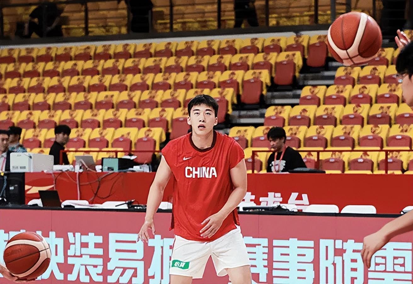 开云-男篮险胜KK FMP俱乐部！焦泊乔+3首发齐爆，廖三宁末节救赎！